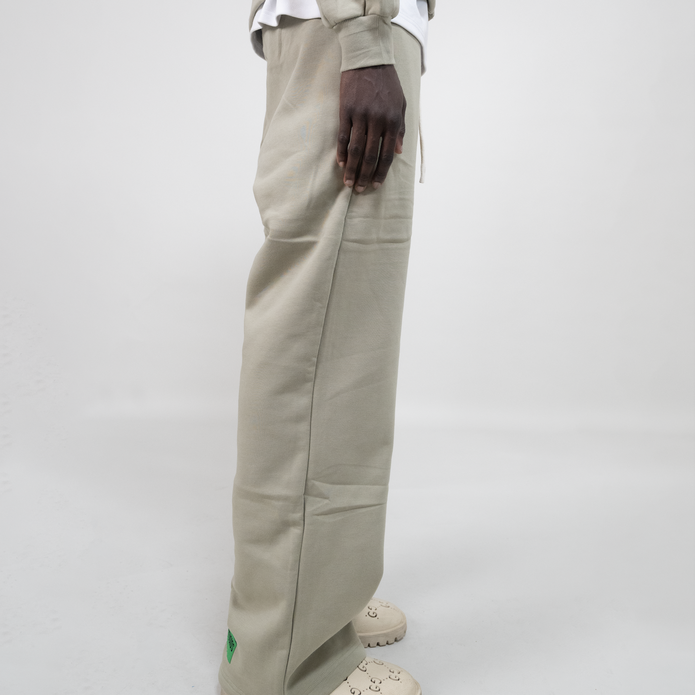 ROUH - OLIVE GREEN SWEATPANTS
