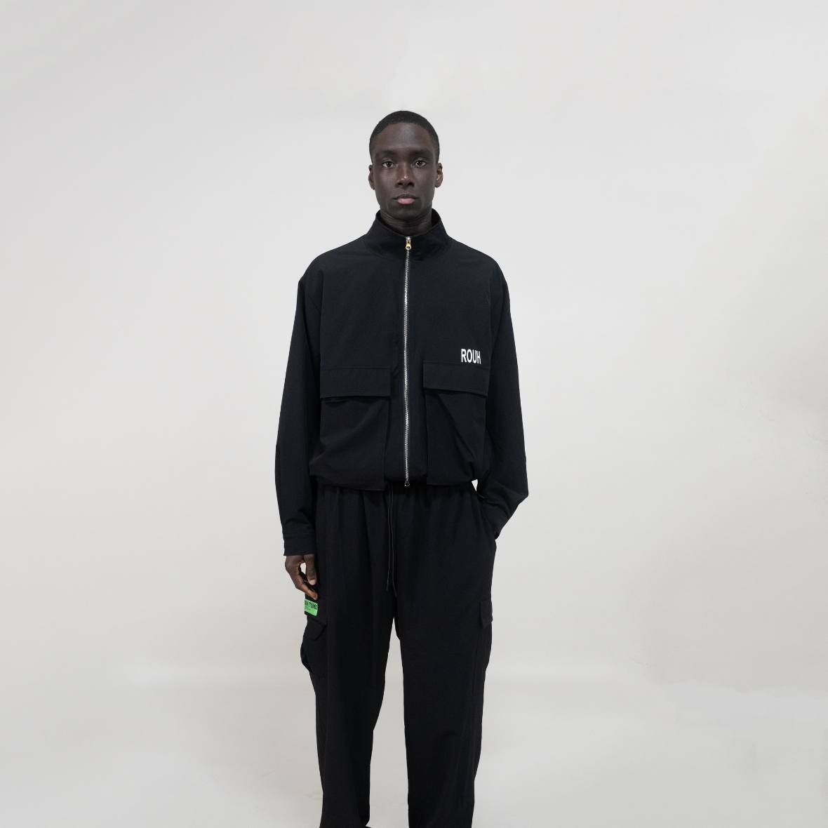ROUH - CROPPED CARGO JACKET - BLACK