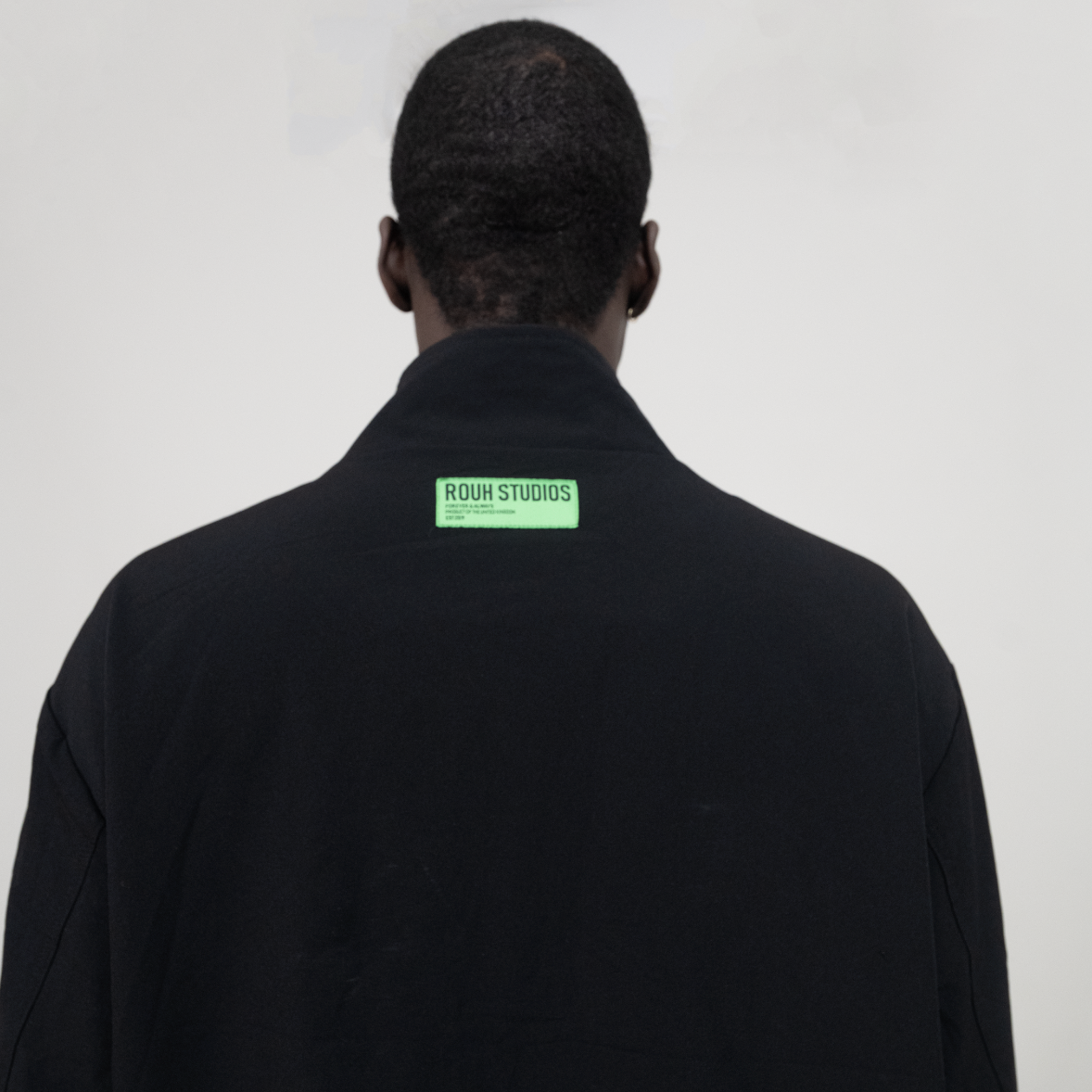 ROUH - CROPPED CARGO JACKET - BLACK