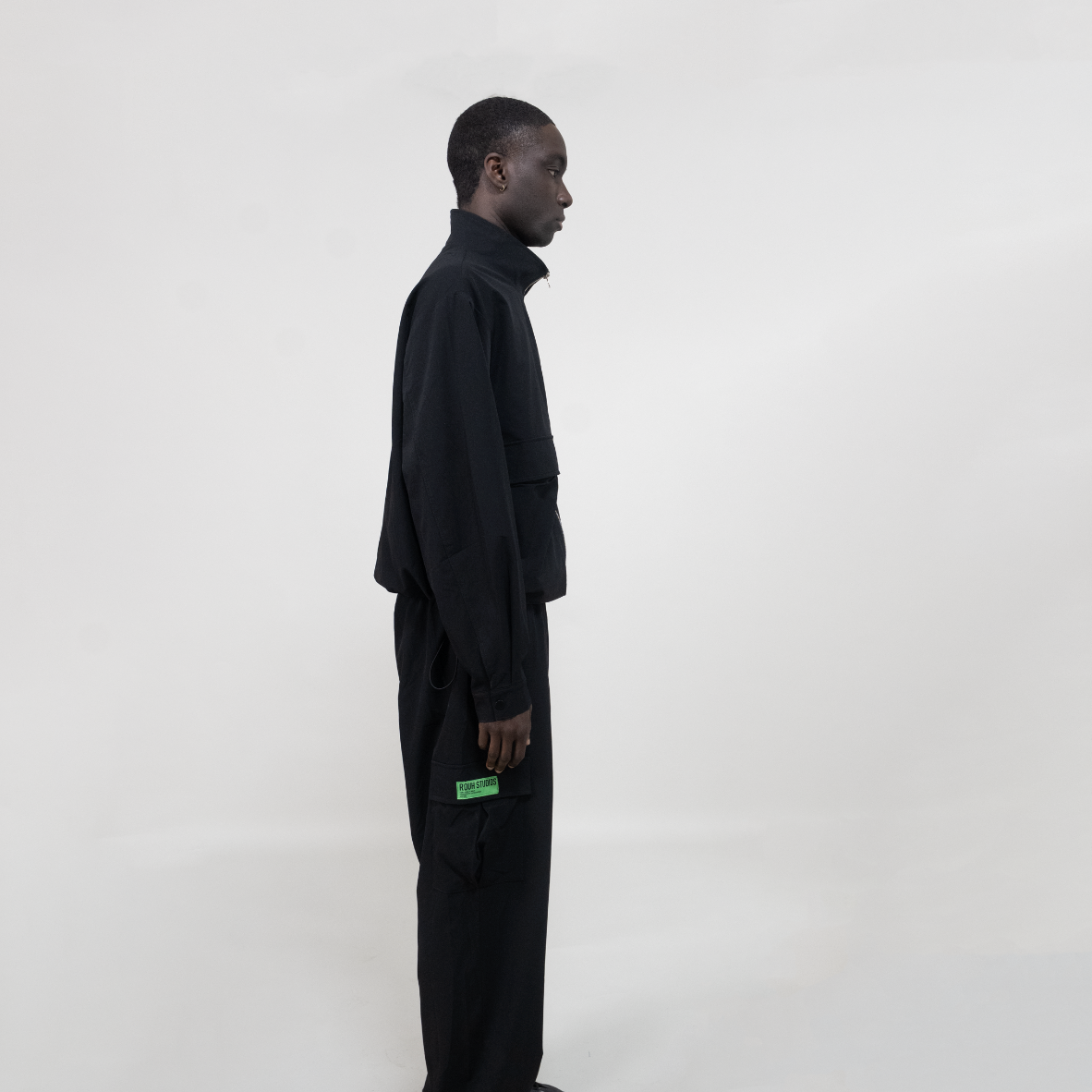 ROUH - RELAXED TECHNICAL CARGO PANTS - BLACK